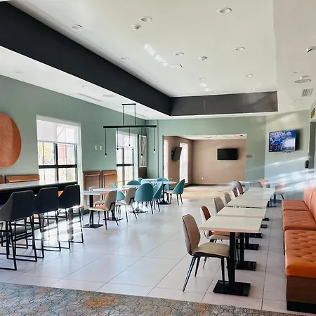 Comfort Suites Cheyenne